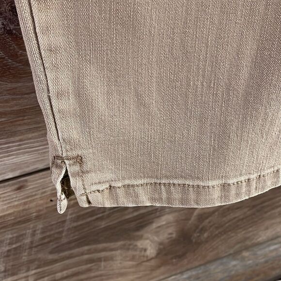 Bill Blass Petite Jeanswear Stretch Capri Jeans, Ladies Size 10P, Tan - Picture 3 of 6